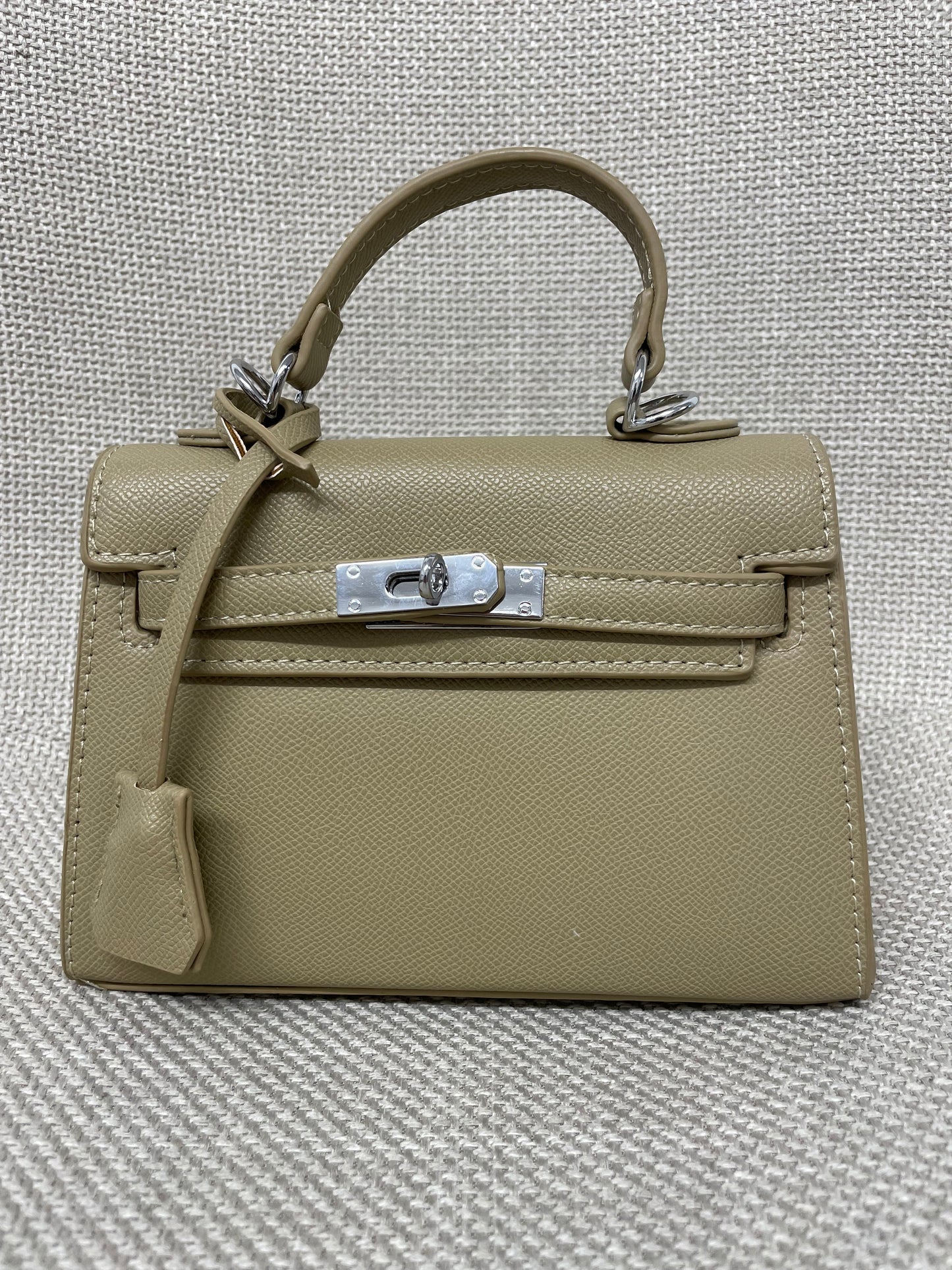 Borsa Kelly