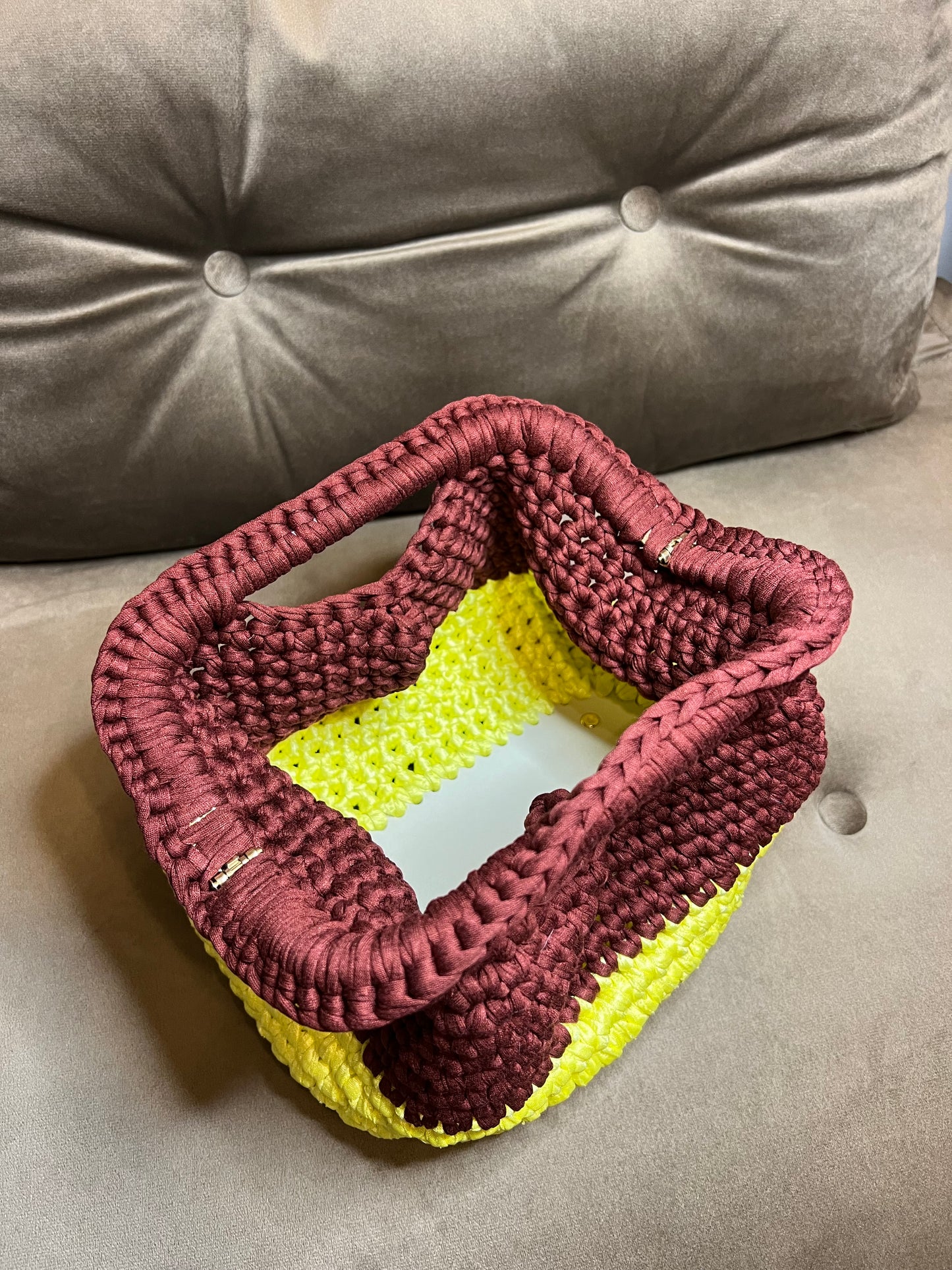 Borsa Caki